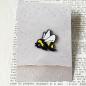 Preview: Emaille Pin - Hummel