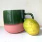 Preview: Tasse – rosa grün gestreift, Steingut, 390 ml