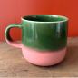 Preview: Tasse – rosa grün gestreift, Steingut, 390 ml