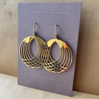 große vergoldete Edelstahl-Ohrhänger – Jugendstil Design