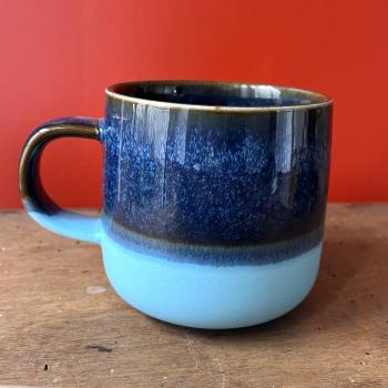Tasse – blau gestreift, Steingut, 390 ml