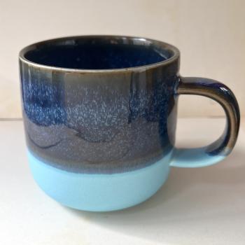 Tasse – blau gestreift, Steingut, 390 ml