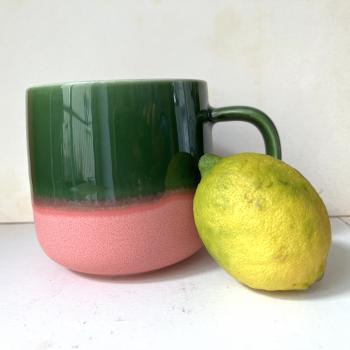 Tasse – rosa grün gestreift, Steingut, 390 ml