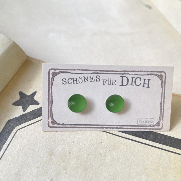 Lack Ohrstecker in uni Dunkelgrün