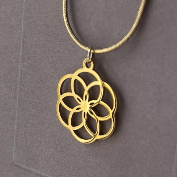 small flower - Pendant in Gold-Plated Stainless Steel on a Delicate Chain