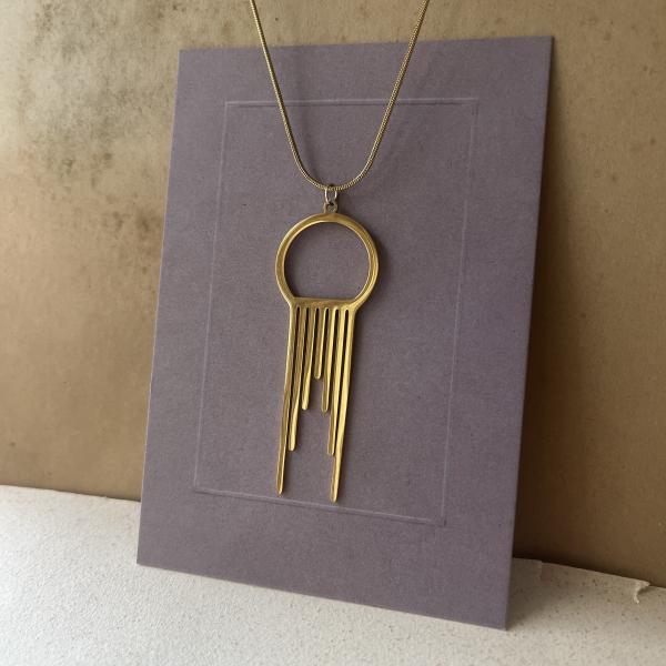 großer Anhänger aus vergoldetem Edelstahl  an filigraner Kette - Art déco