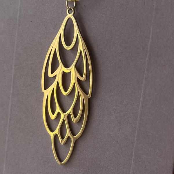 größer Flügel - Anhänger aus Edelstahl  - vergoldet an filigraner Kette