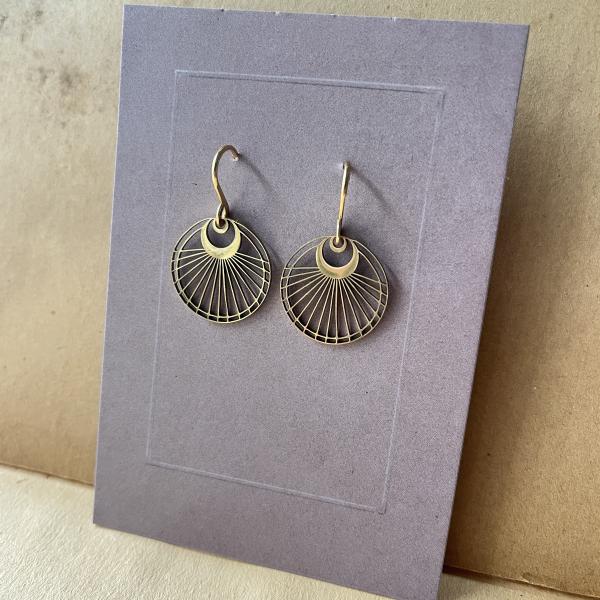 kleine runde Jugendstil Ohrhänger – Edelstahl vergoldet - filigranes, geometrisches Design