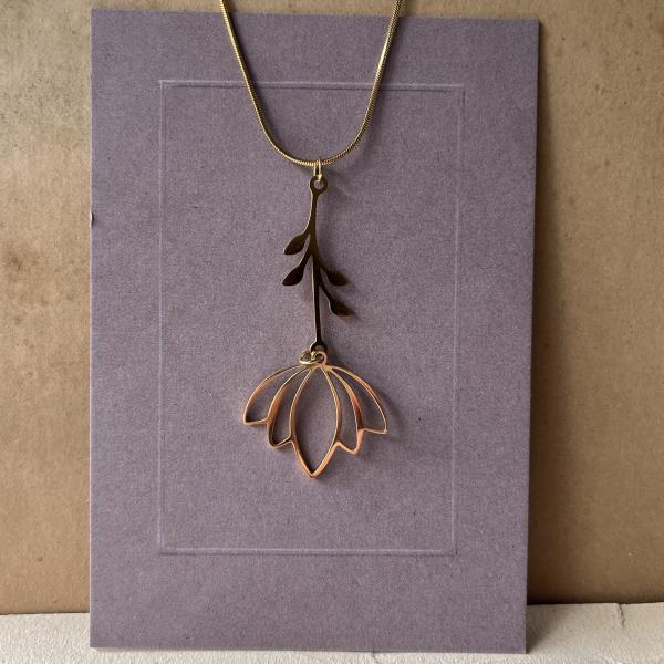 moving blossom bud -  Pendant in Gold-Plated Stainless Steel on a Delicate Chain